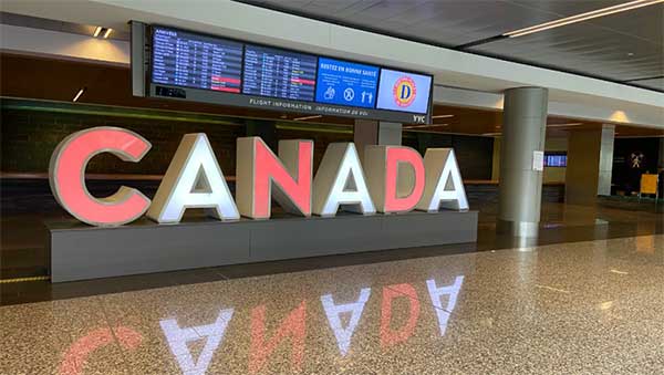 Calgary Airport YYC Canada flight information