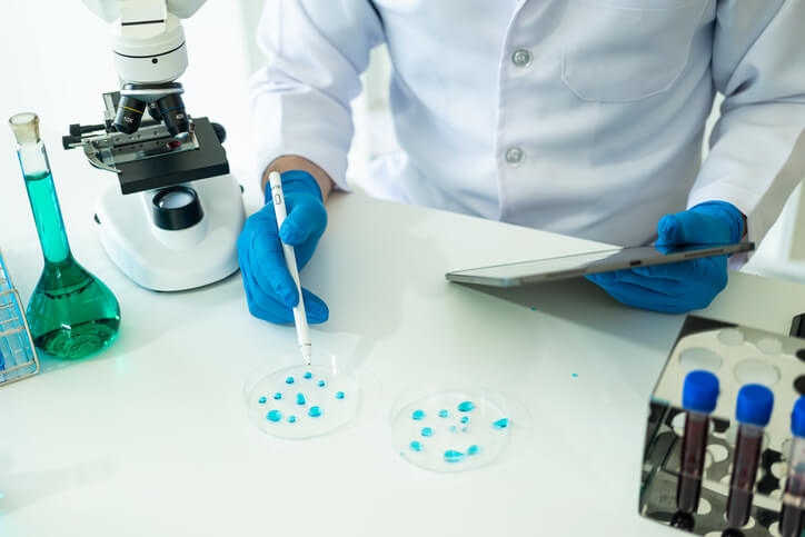 A quality control checks during clinical trial data review